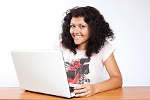 Chica con laptop